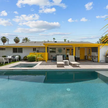 3 Bedroom Oasis W Private Pool In Old Town